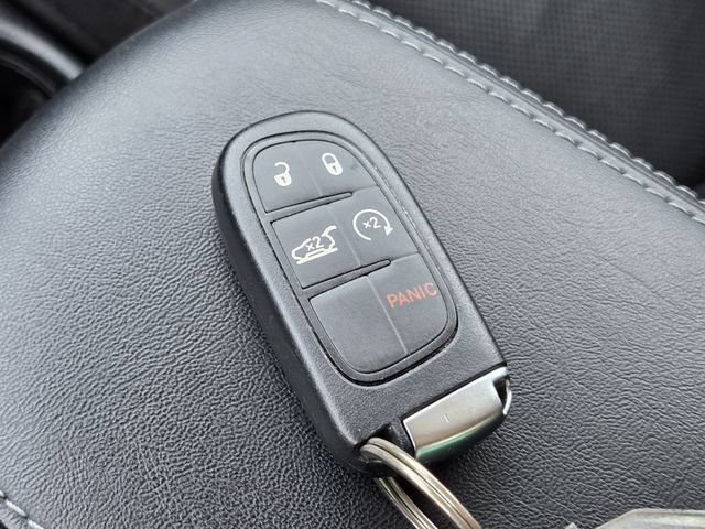 Certified 2023 Jeep Cherokee Altitude Lux AWD/4WD image 32