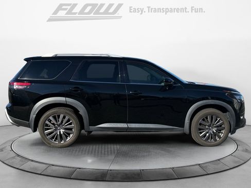 Used 2022 Nissan Pathfinder SL w/ SL Premium Package image 10