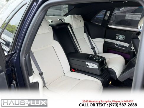 Used 2018 Rolls-Royce Ghost RWD image 29