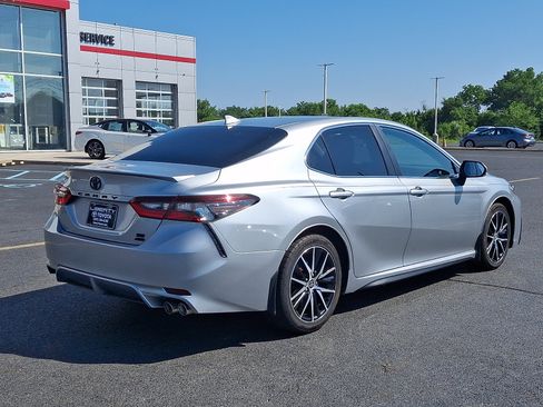 Used 2024 Toyota Camry SE w/ Blackout Package (TMS) AWD/4WD image 6