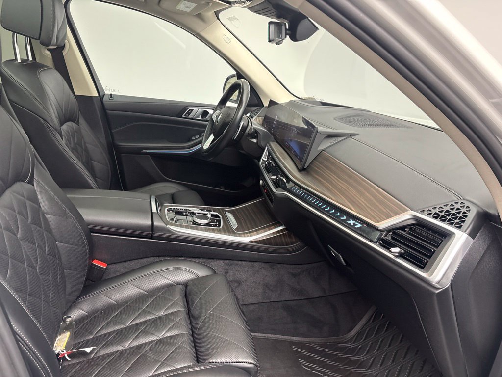 Used 2025 BMW X7 xDrive40i w/ Climate Comfort Package AWD/4WD image 26