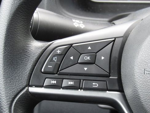 Used 2023 Nissan Leaf S image 21