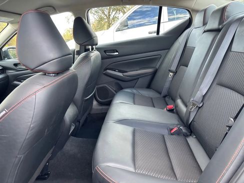 Used 2025 Nissan Altima 2.5 SR FWD image 11