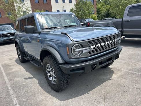 Used 2025 Ford Bronco Badlands AWD/4WD image 3