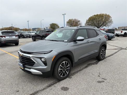 Used 2025 Chevrolet TrailBlazer LT image 8