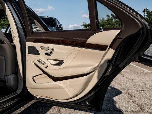 Used 2019 Mercedes-Benz S 560 Sedan image 55