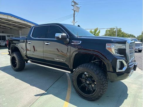 Used 2019 GMC Sierra 1500 Denali w/ Denali Ultimate Package AWD/4WD image 6