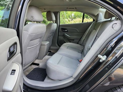 Used 2014 Chevrolet Malibu LS w/ Protection Package FWD image 5