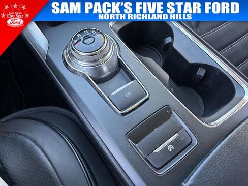 Used 2017 Ford Fusion SE w/ Equipment Group 201A image 29