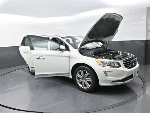 Used 2016 Volvo XC60 T5 Premier image 25