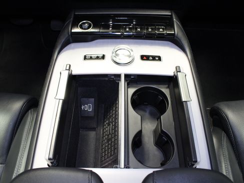 Used 2025 Lincoln Navigator Reserve AWD/4WD image 24