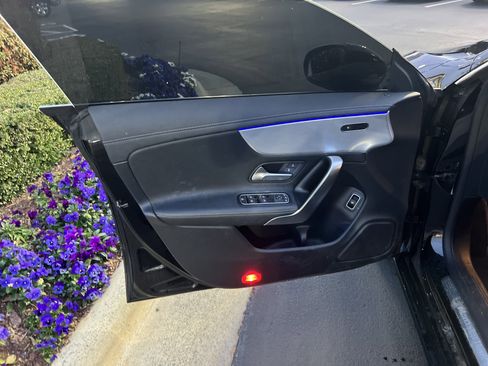 Used 2022 Mercedes-Benz CLA 250 4MATIC image 14