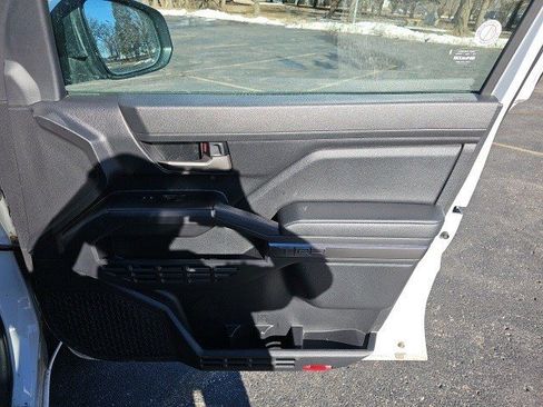 Used 2025 Toyota Tacoma TRD Off-Road image 15