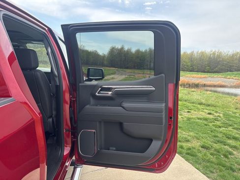 Used 2025 Chevrolet Silverado 1500 LTZ w/ LTZ Convenience Package II AWD/4WD image 48