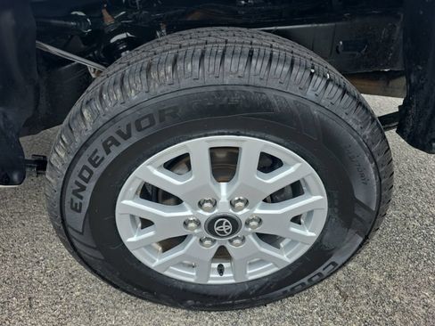 Used 2024 Toyota Tacoma SR AWD/4WD image 7