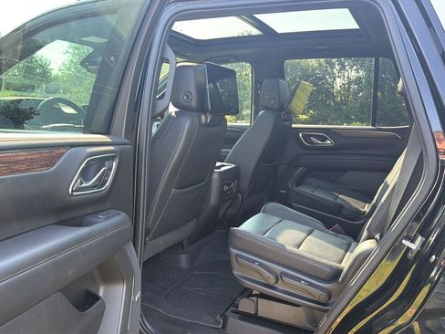 Used 2021 Chevrolet Tahoe High Country w/ Premium Package AWD/4WD image 8