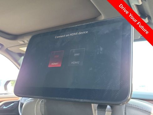 Used 2023 GMC Yukon XL Denali Ultimate AWD/4WD image 25