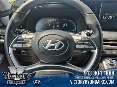 Used 2025 Hyundai Palisade SEL FWD image 14