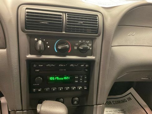 Used 2004 Ford Mustang GT RWD image 22