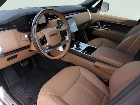 Used 2025 Land Rover Range Rover Autobiography AWD/4WD image 10
