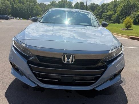 Used 2022 Honda Accord Sport Special Edition image 2