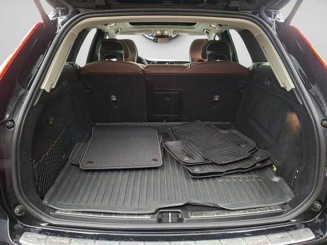 Used 2019 Volvo XC60 T5 Inscription w/ Protection Package Premier AWD/4WD image 27