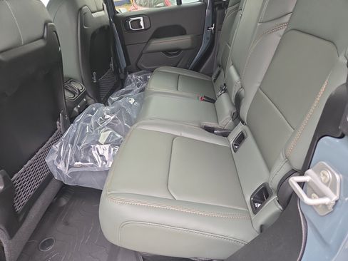 New 2026 Jeep Gladiator Mojave image 4