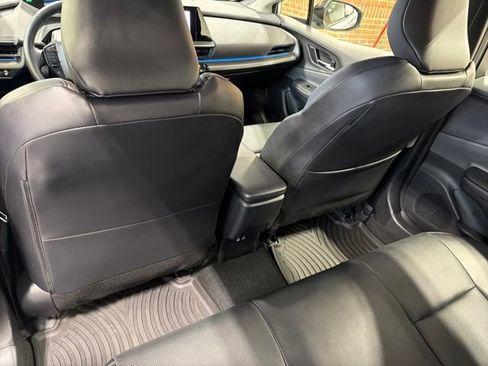 Used 2023 Toyota Prius XLE AWD/4WD image 27