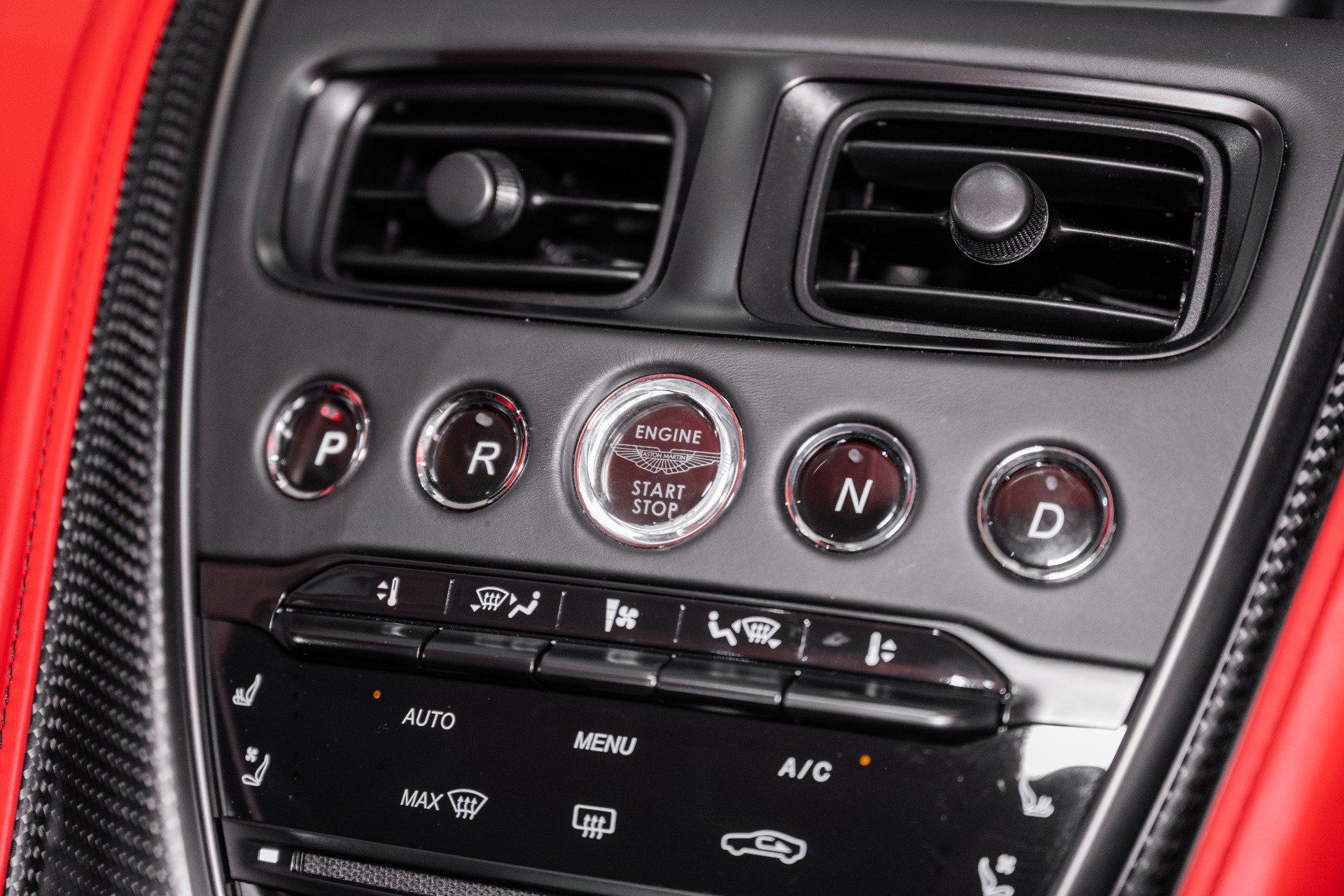 Used 2023 Aston Martin DB11 Coupe RWD image 27
