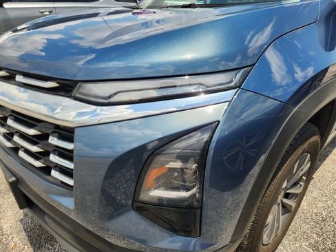 Used 2026 Chevrolet Equinox LT FWD image 6
