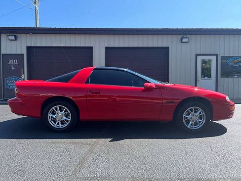 Used 2002 Chevrolet Camaro Z28 w/ Preferred Equipment Group 2 RWD image 10