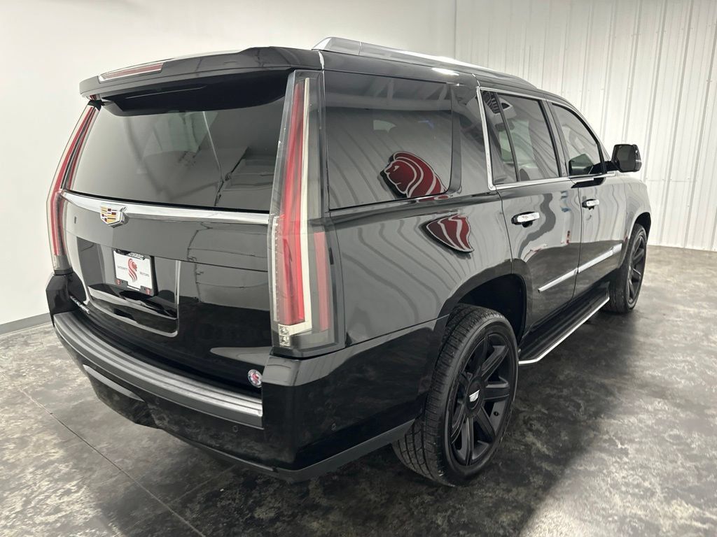 Used 2020 Cadillac Escalade Luxury AWD/4WD image 6