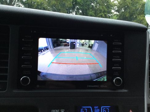 Used 2018 Toyota Sienna LE FWD image 12