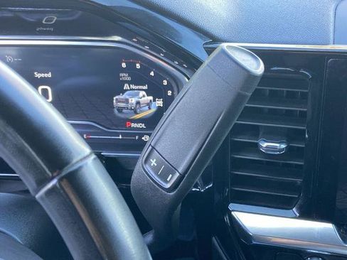 Used 2025 GMC Sierra 3500 SLE image 12