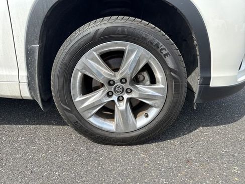 Used 2018 Toyota Highlander Limited image 11