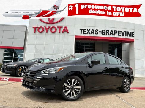 Used 2025 Nissan Versa SV FWD image 1
