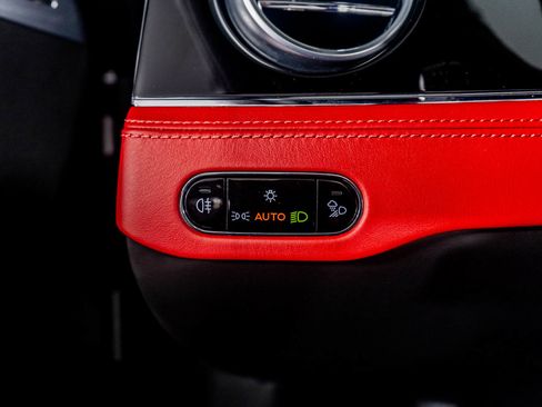 Used 2023 Bentley Continental GT V8 image 29