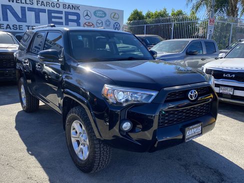 Used 2019 Toyota 4Runner SR5 Premium image 4