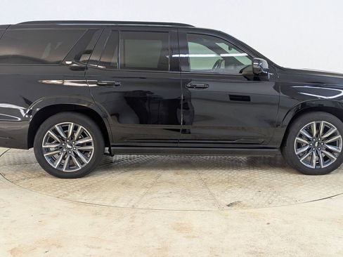 Used 2022 Cadillac Escalade Sport w/ Touring Package image 8