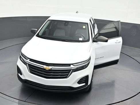 Used 2024 Chevrolet Equinox LS FWD image 20