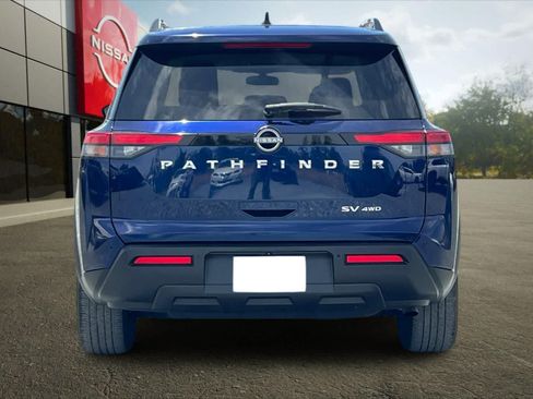 Used 2022 Nissan Pathfinder SV AWD/4WD image 8