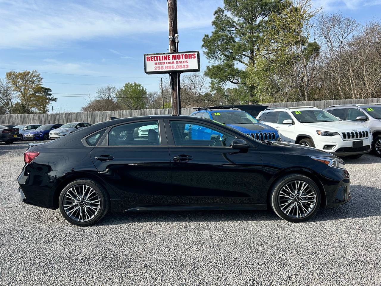 Used 2023 Kia Forte GT-Line w/ GT-Line Premium Package FWD image 3