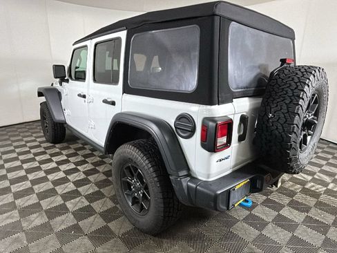 Used 2024 Jeep Wrangler Unlimited AWD/4WD image 5