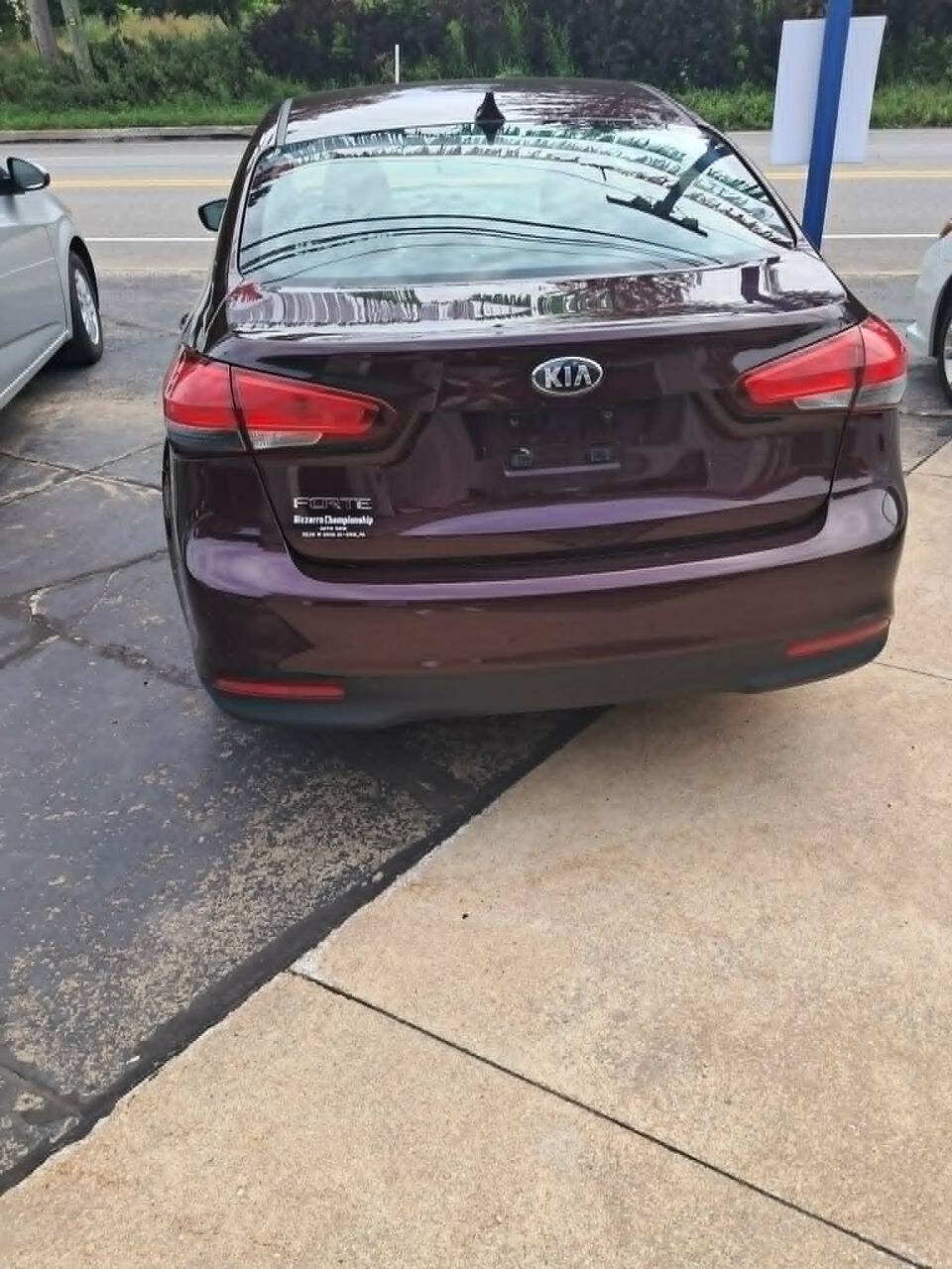 Used 2018 Kia Forte LX FWD image 3
