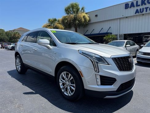Used 2020 Cadillac XT5 Premium Luxury FWD image 2