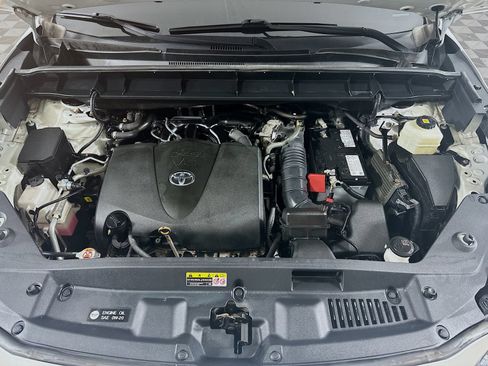 Used 2020 Toyota Highlander Limited AWD/4WD image 32