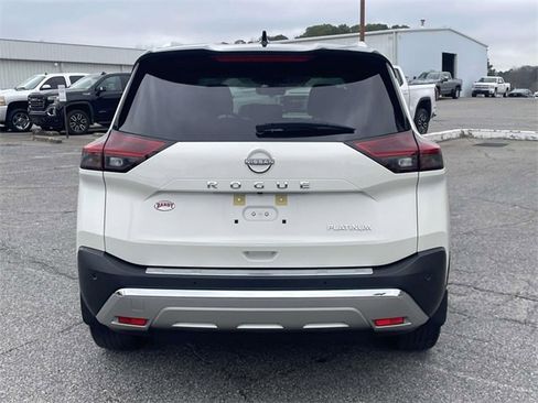 Used 2022 Nissan Rogue Platinum w/ Head-Up Display Package image 5