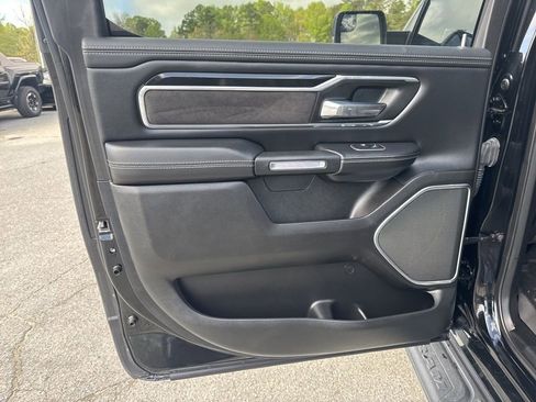 Used 2022 RAM 1500 Laramie AWD/4WD image 29