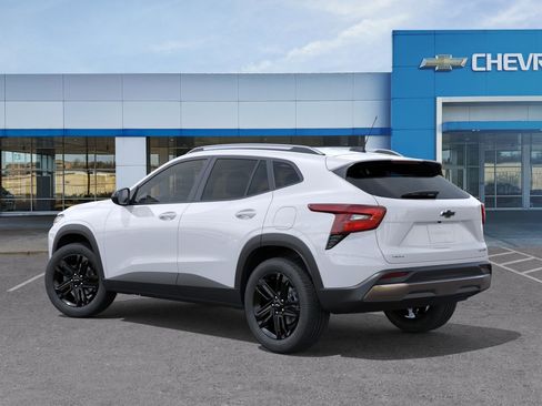 New 2026 Chevrolet Trax ACTIV w/ Driver Confidence Package FWD image 3
