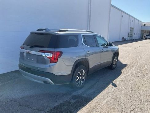 Used 2023 GMC Acadia SLE w/ Driver Convenience Package image 4
